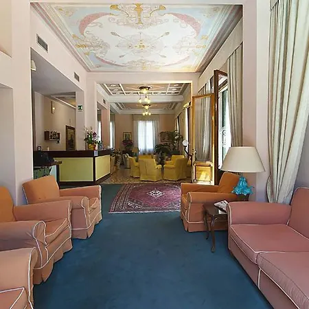 Maestoso Hotel 4*