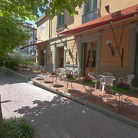 Hotel Maestoso
